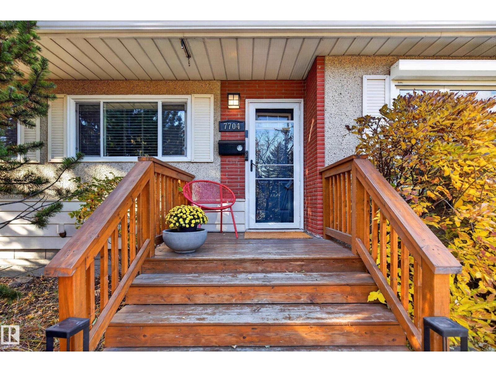 7704 102 AV NW NW, Edmonton — photo 35