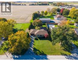 700 Centennial Street, Plympton Wyoming, ON N0N1T0 Photo 36