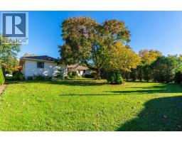 700 Centennial Street, Plympton Wyoming, ON N0N1T0 Photo 34