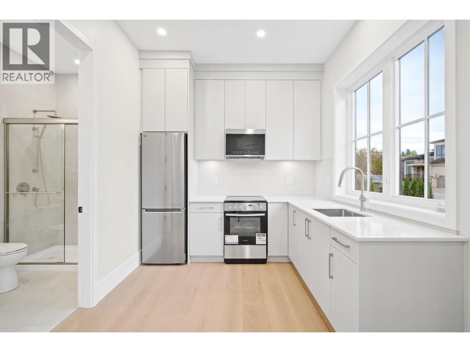 2 8391 RIDEAU DRIVE, Richmond - Image 1