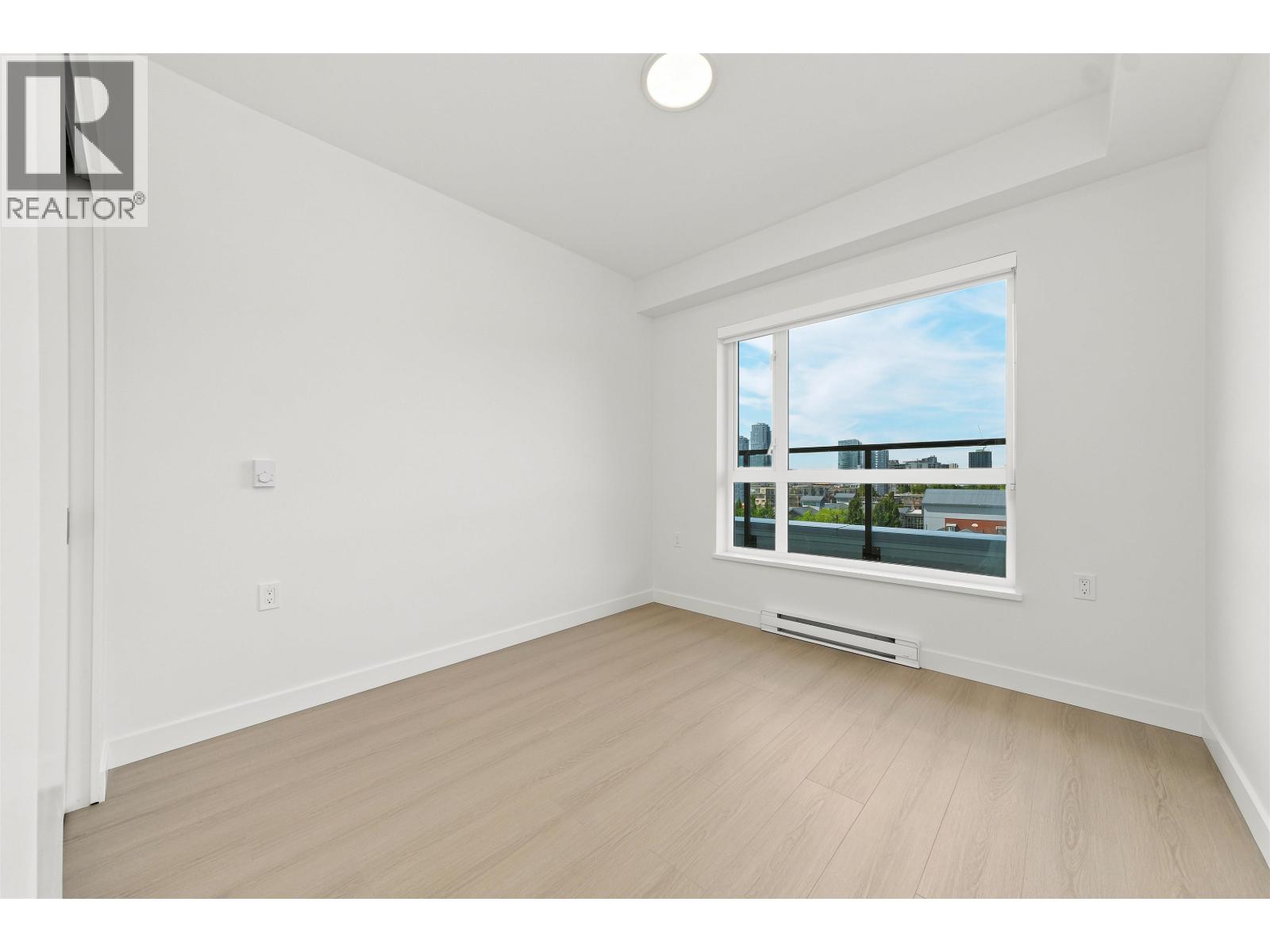 503 82 FIRST STREET, New Westminster - Image 1