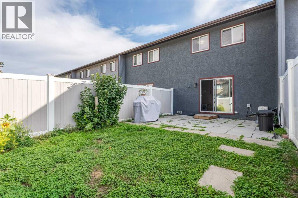 302, 9930 Bonaventure Drive SE photo 38