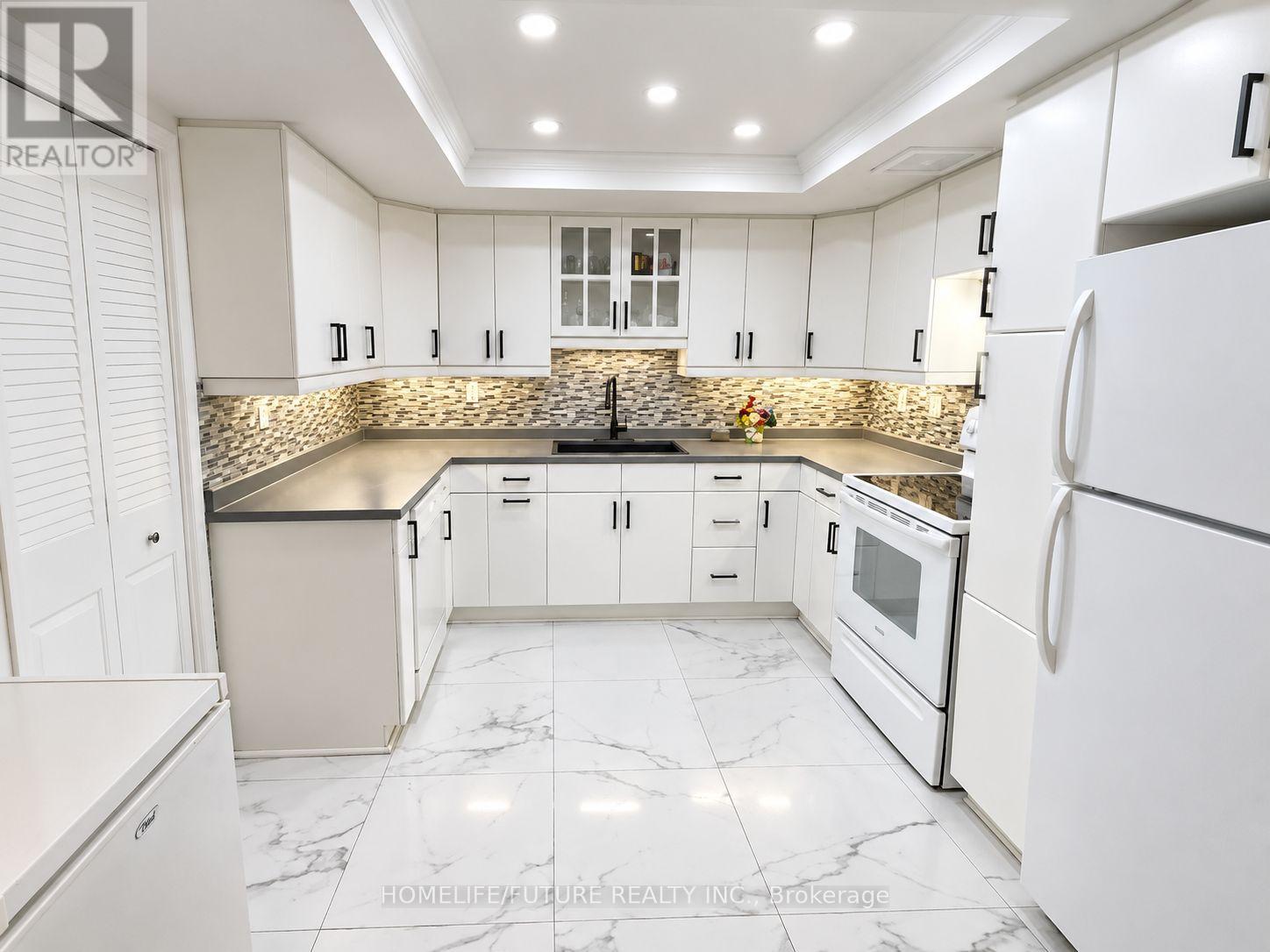 112 - 245 THE DONWAY W, Toronto (Banbury-Don Mills) — photo 8