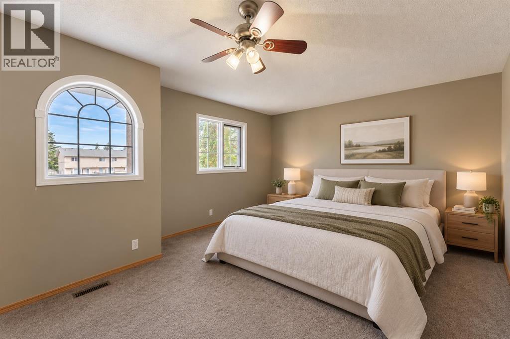 16 Davis Close, Red Deer — photo 8