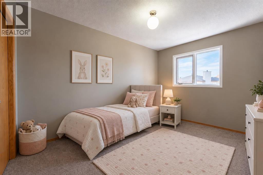 16 Davis Close, Red Deer — photo 10