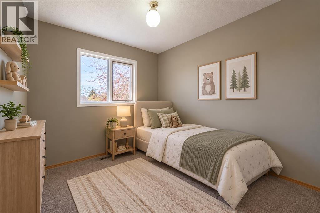 16 Davis Close, Red Deer — photo 12