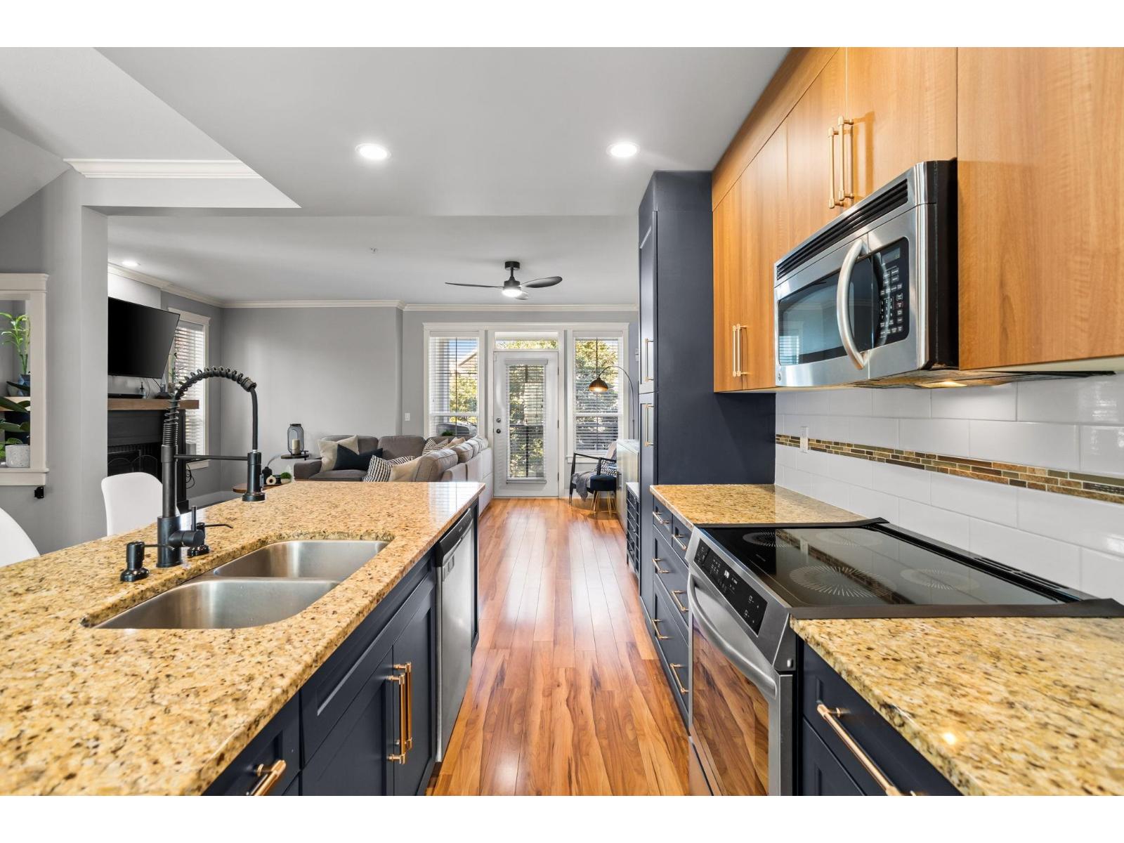 10 45137 NICOMEN CRESCENT, Garrison Crossing, Chilliwack - Image 1