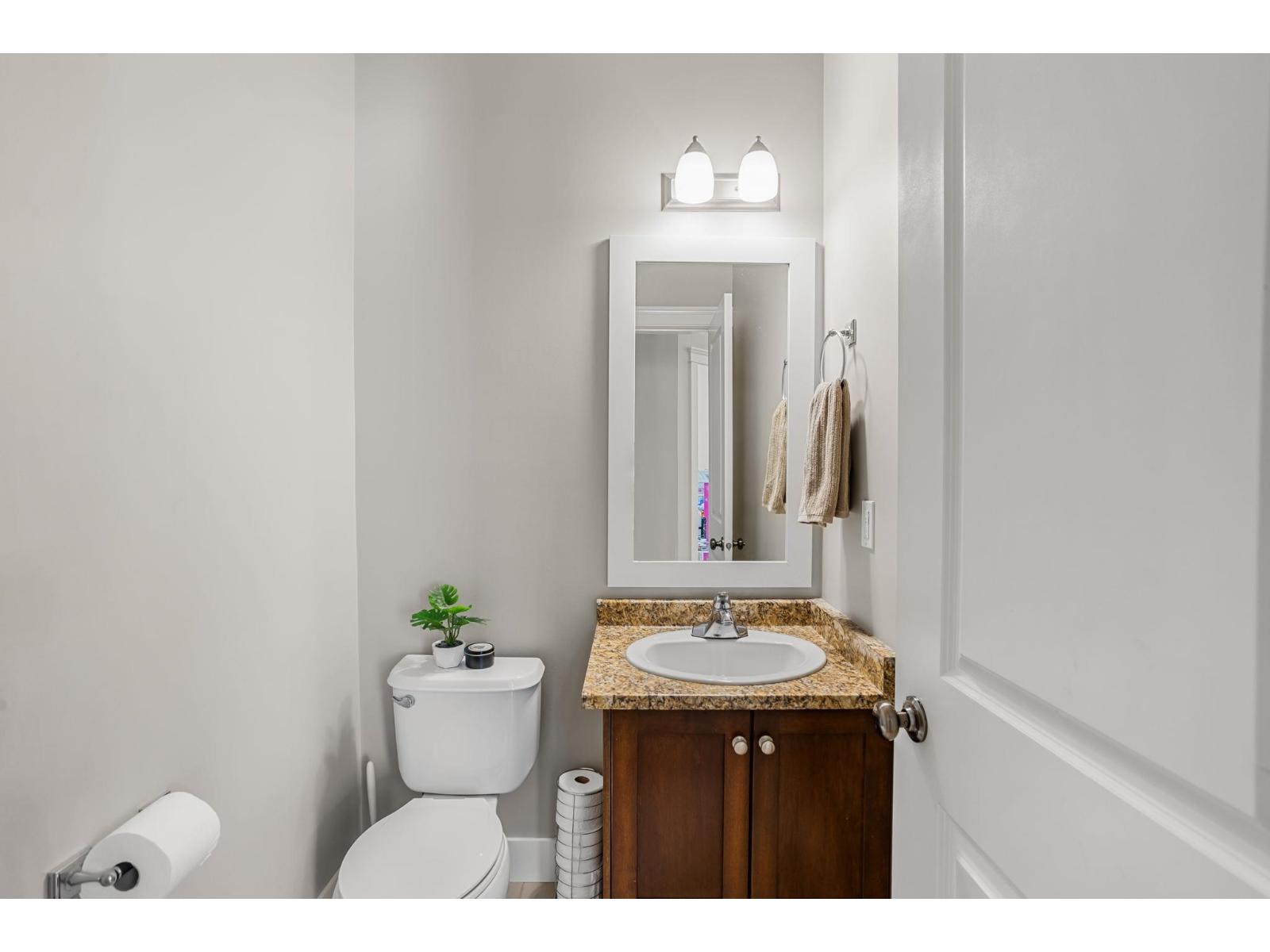 10 45137 NICOMEN CRESCENT, Garrison Crossing, Chilliwack - Image 1