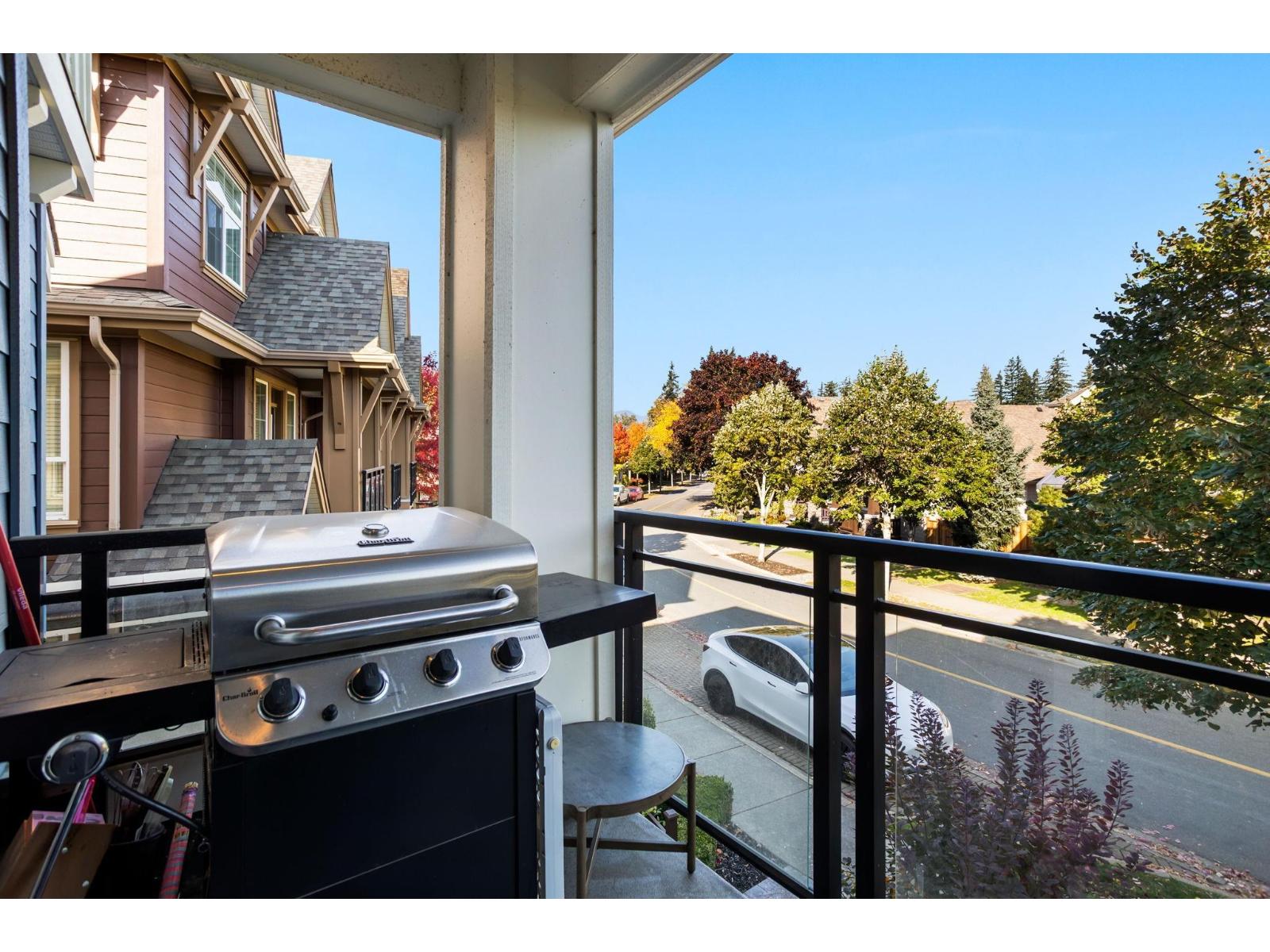 10 45137 NICOMEN CRESCENT, Garrison Crossing, Chilliwack - Image 1
