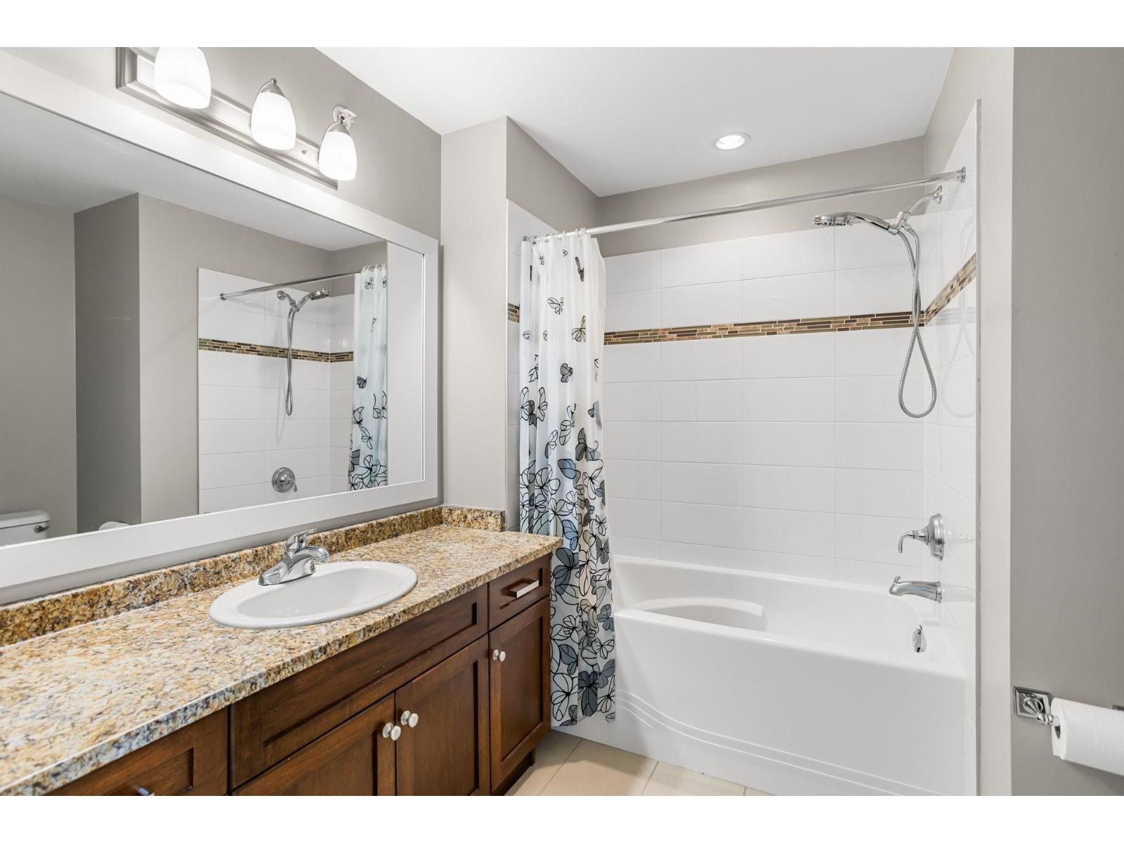 10 45137 NICOMEN CRESCENT, Garrison Crossing, Chilliwack - Image 1