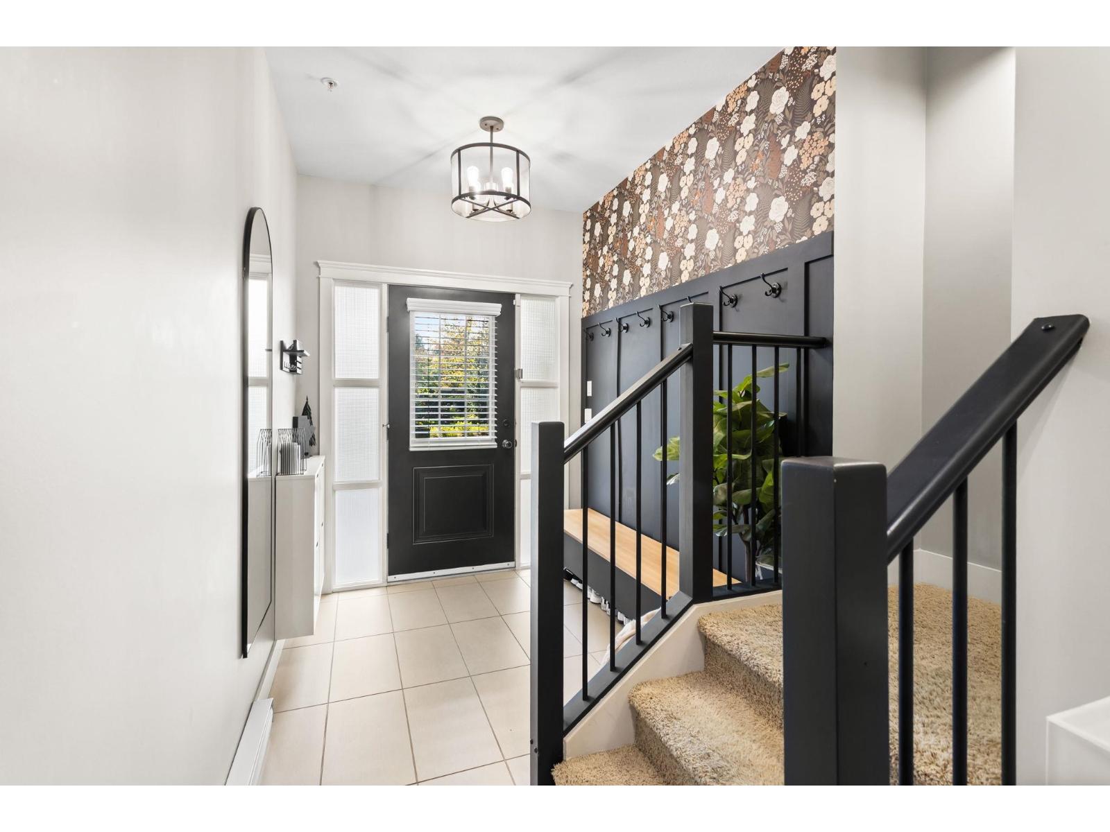 10 45137 NICOMEN CRESCENT, Garrison Crossing, Chilliwack - Image 1
