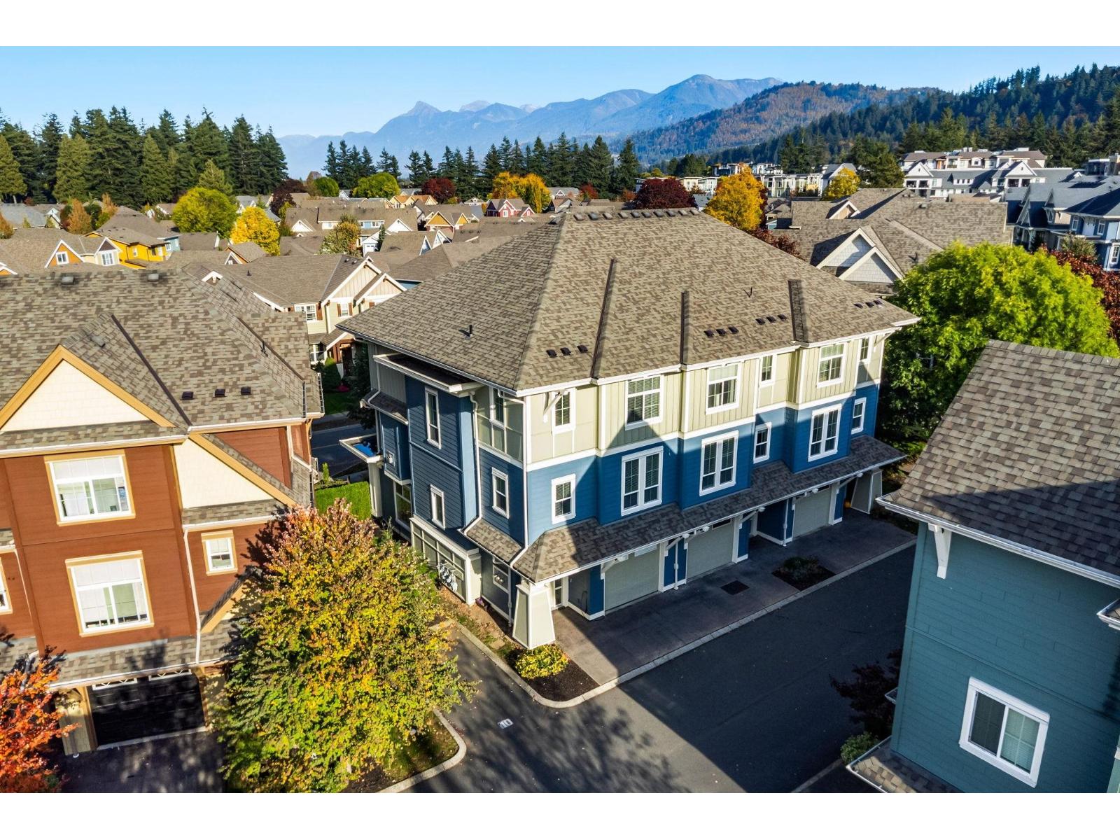 10 45137 NICOMEN CRESCENT, Garrison Crossing, Chilliwack - Image 1