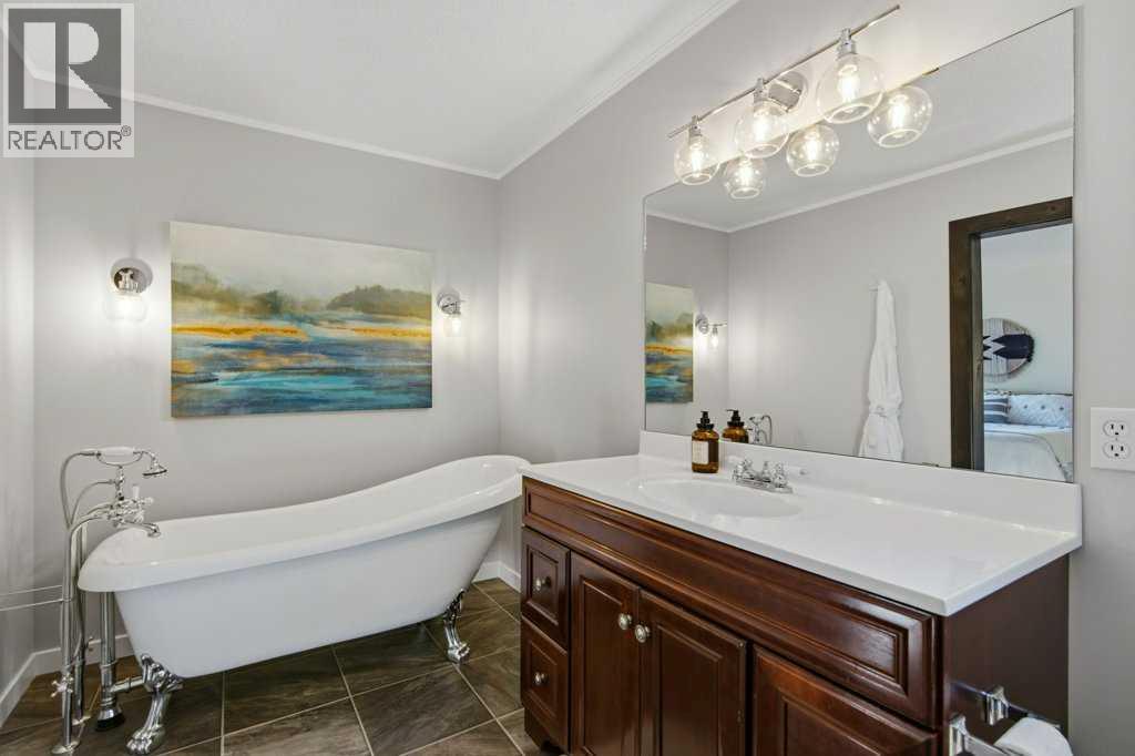 93 Downey Road, Okotoks — photo 19