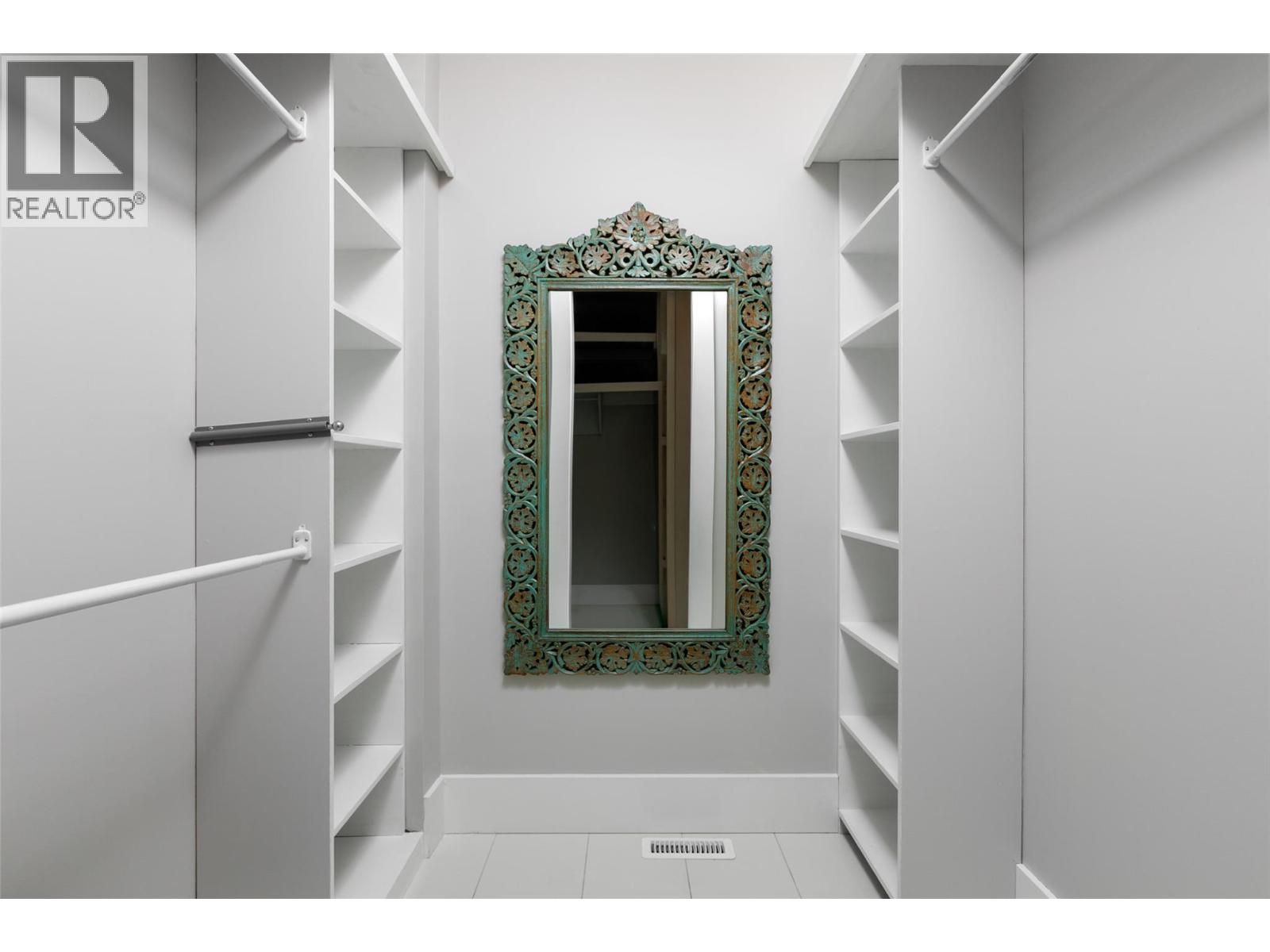 3932 Hornby Terrace, Armstrong - Image 1
