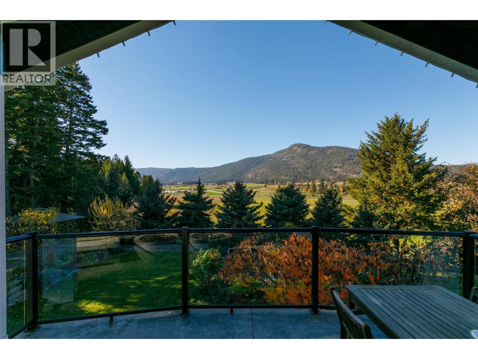 3932 Hornby Terrace, Armstrong - Image 1