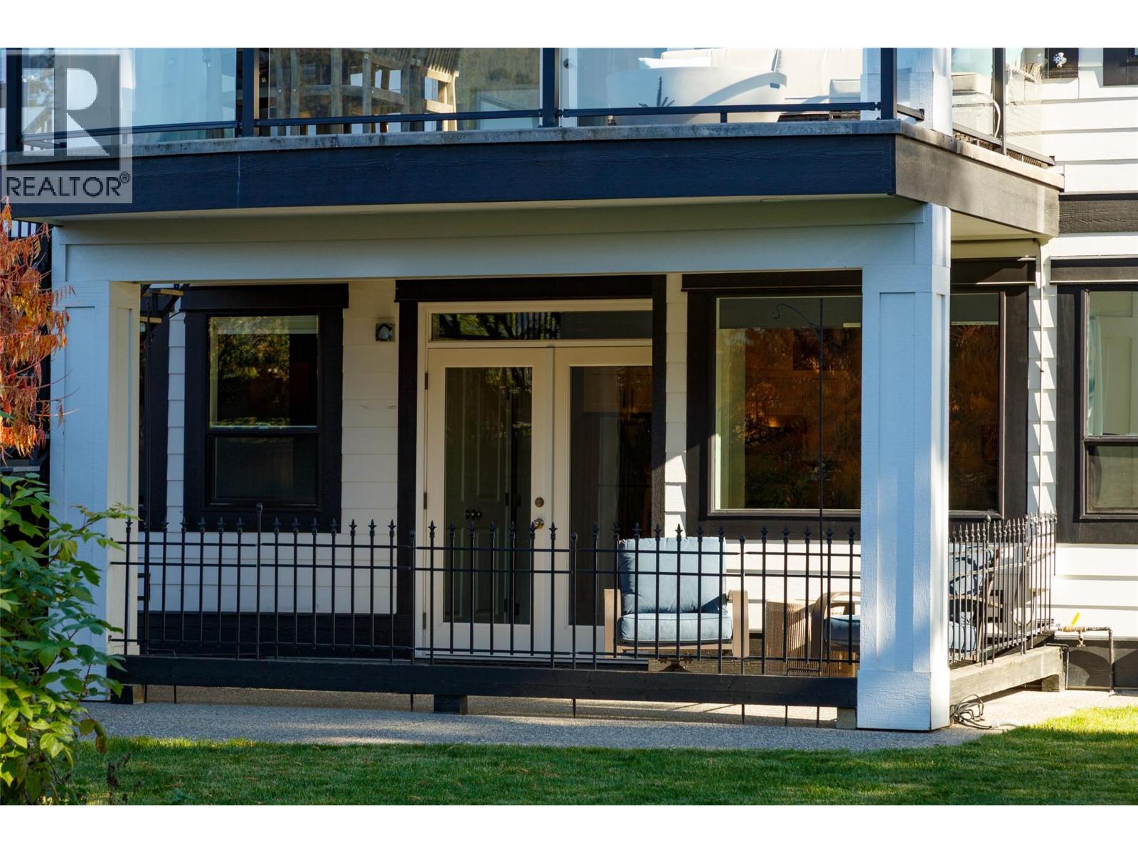 3932 Hornby Terrace, Armstrong - Image 1