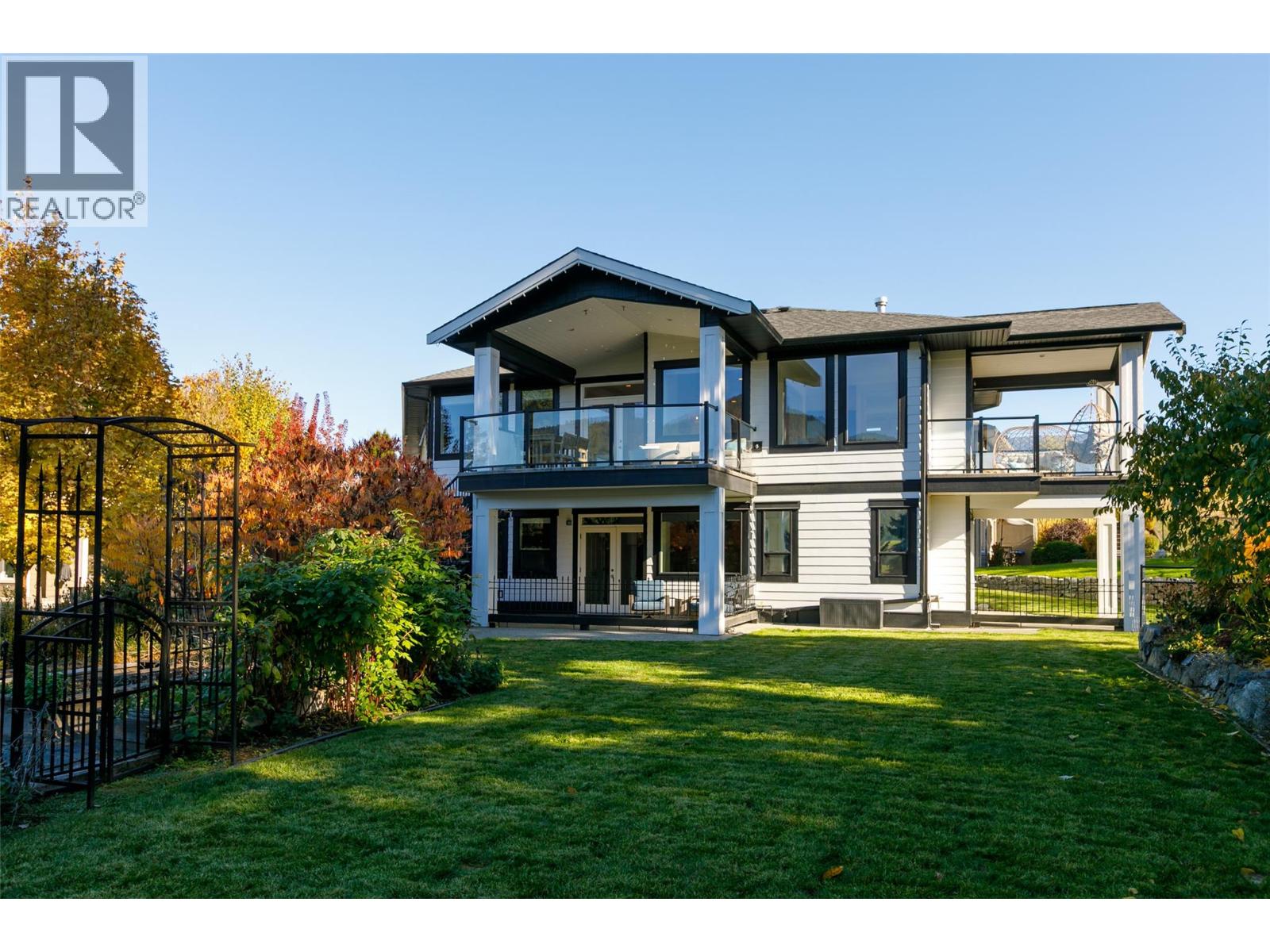 3932 Hornby Terrace, Armstrong - Image 1