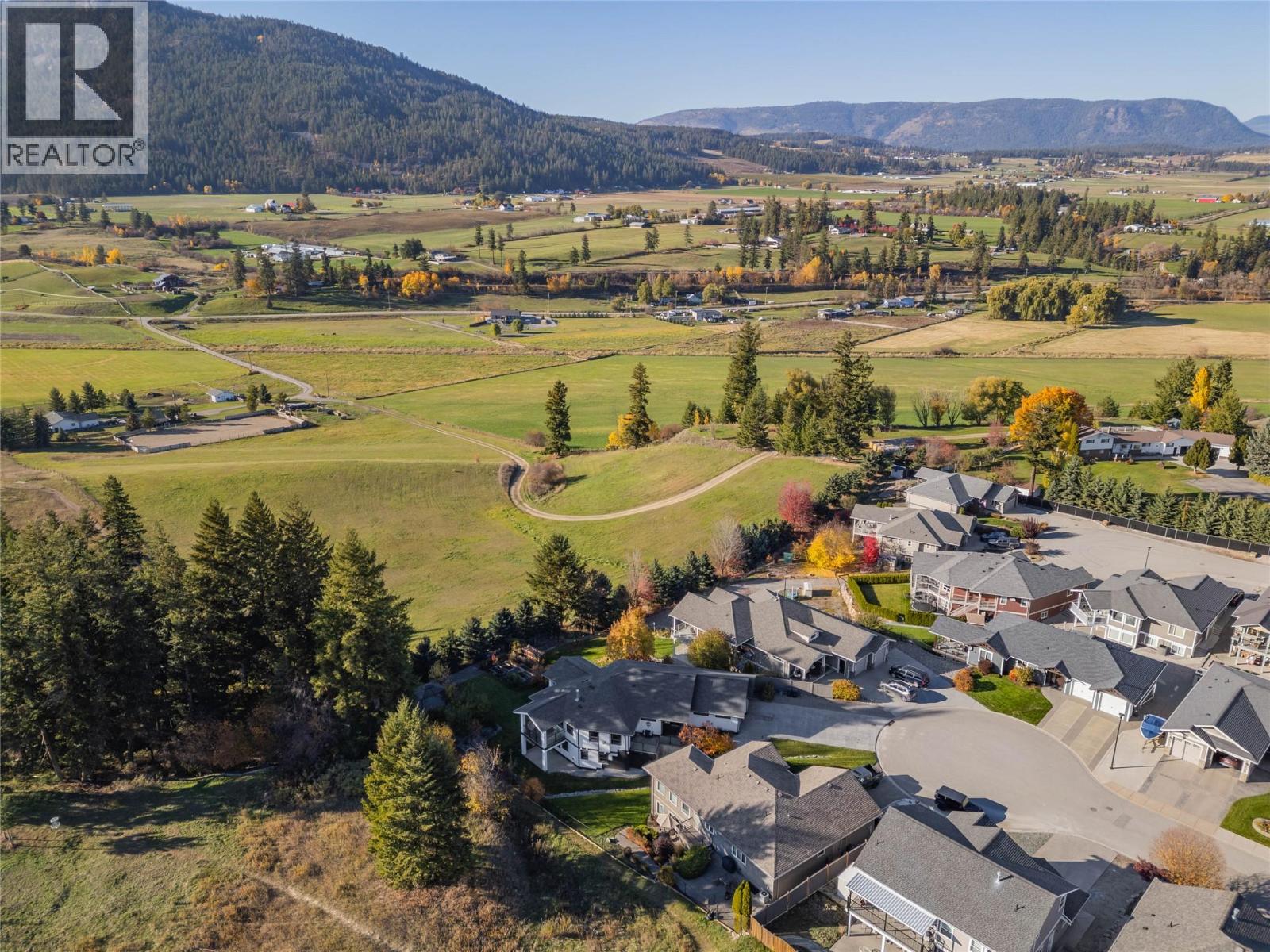 3932 Hornby Terrace, Armstrong - Image 1