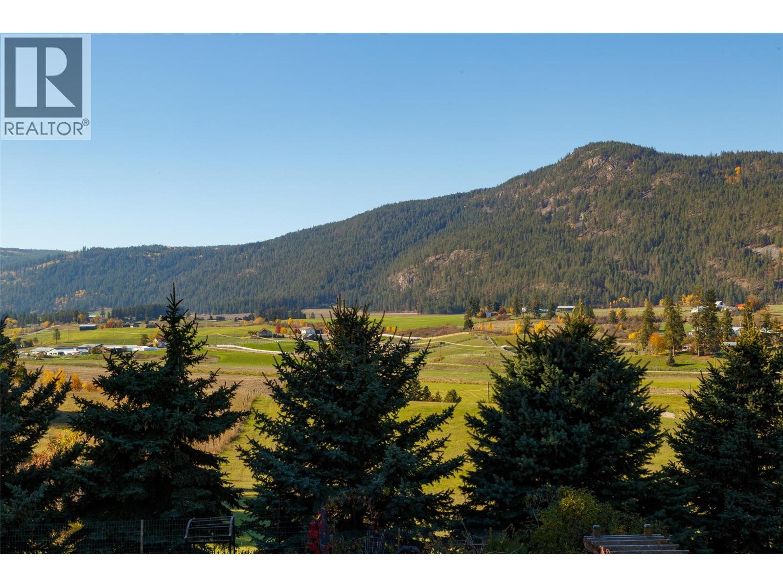 3932 Hornby Terrace, Armstrong - Image 1