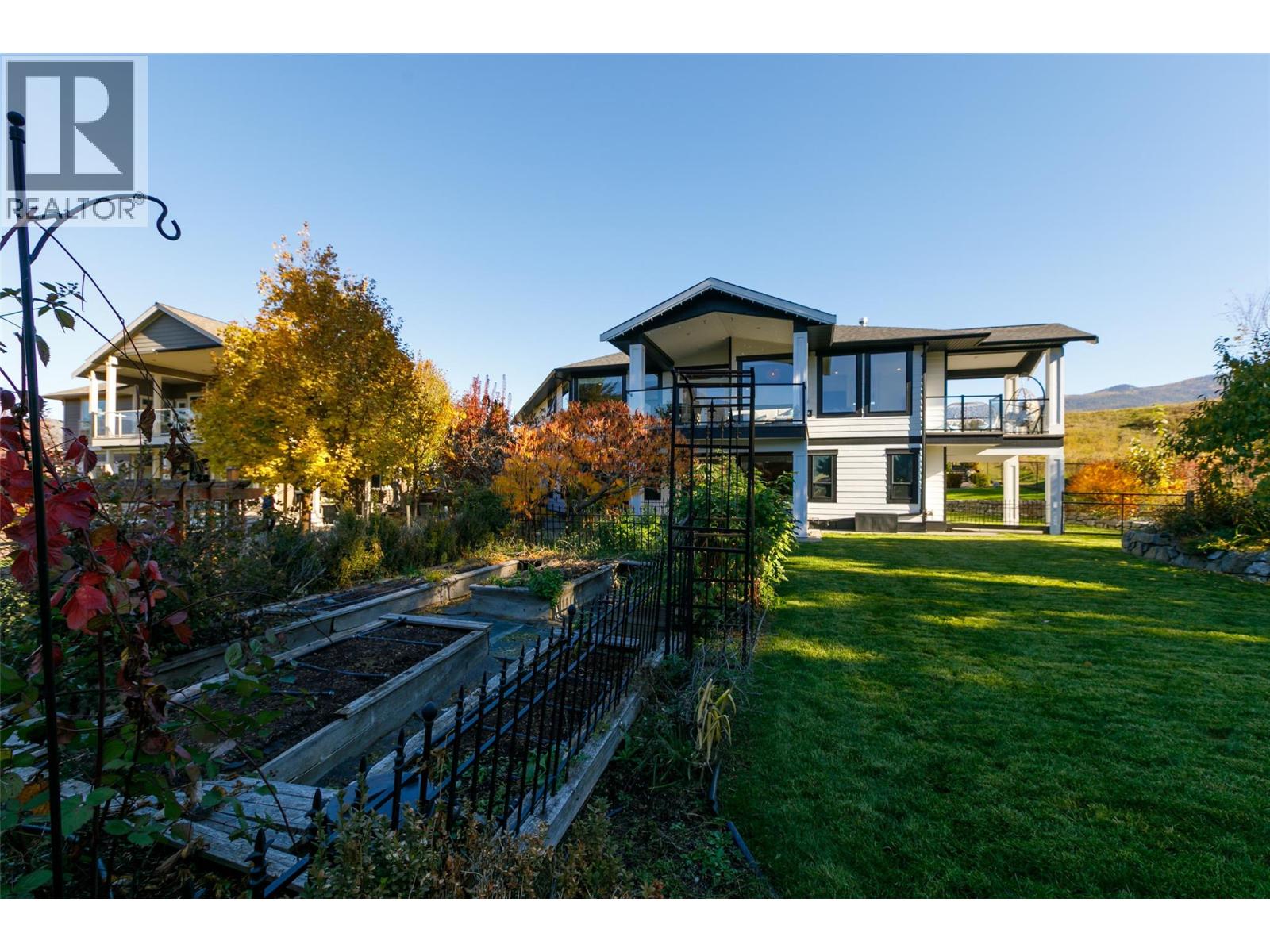 3932 Hornby Terrace, Armstrong - Image 1