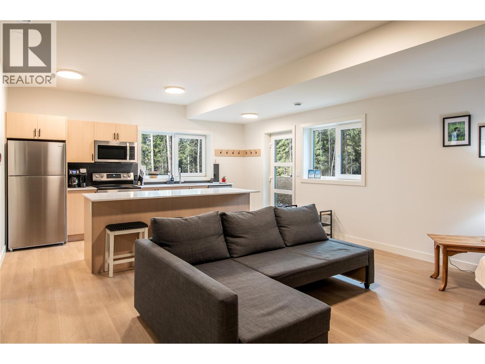 1545 Quartz Crescent - 26
