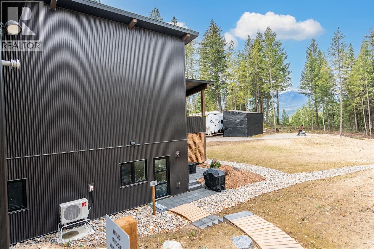 1545 Quartz Crescent - 21