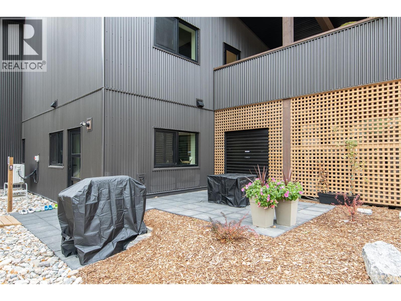1545 Quartz Crescent - 23
