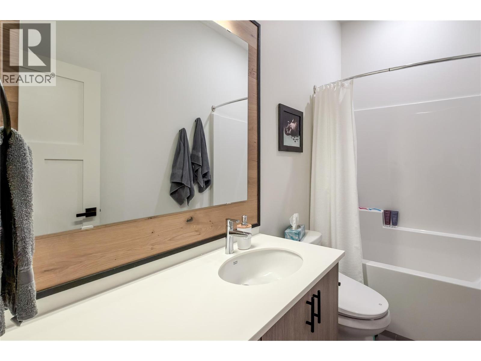 1545 Quartz Crescent - 12