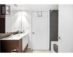 727 - 21 Iceboat Terrace, Toronto, ON M5V4A9 Photo 21