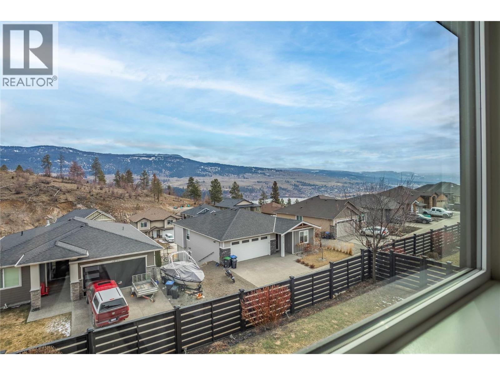 37 12798 Lake Hill Drive, Lake Country