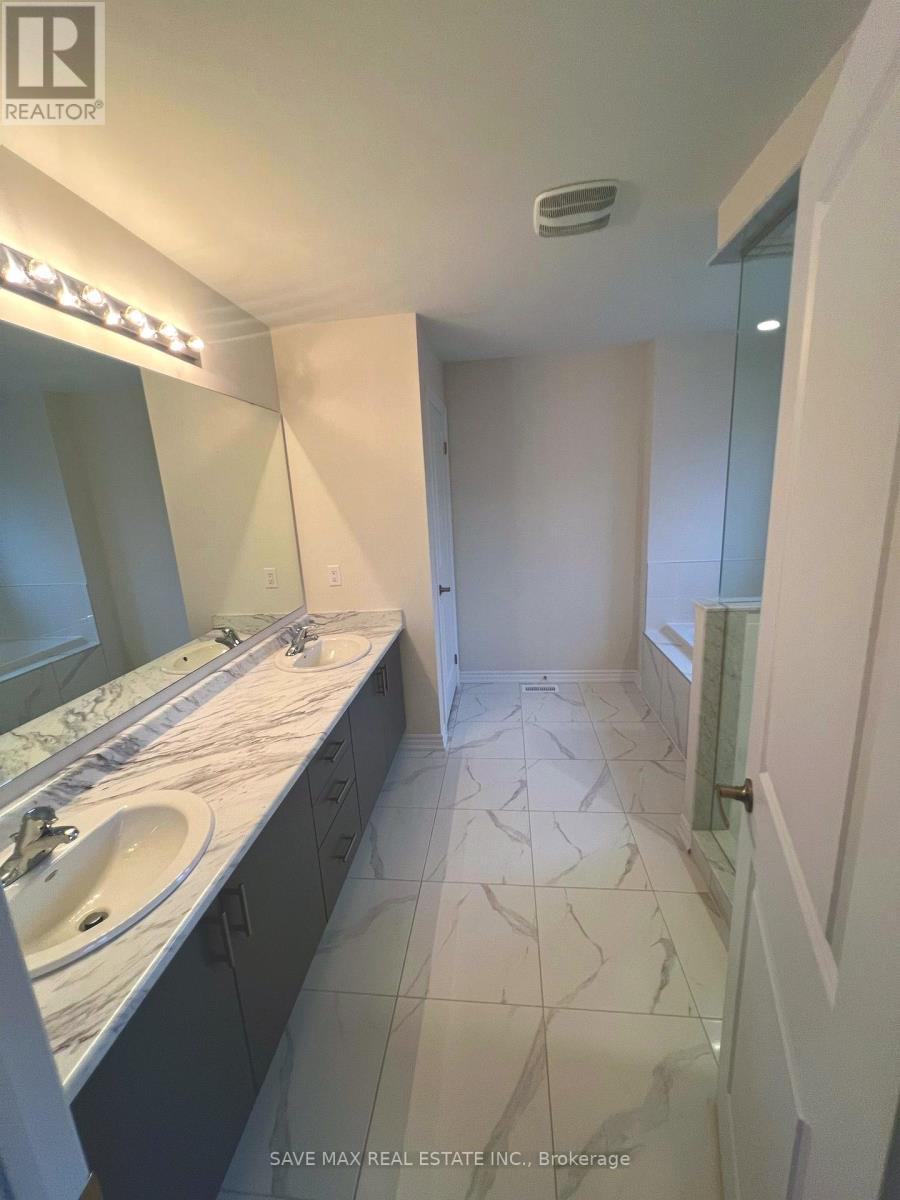 209 Terry Fox Drive, Barrie photo 28