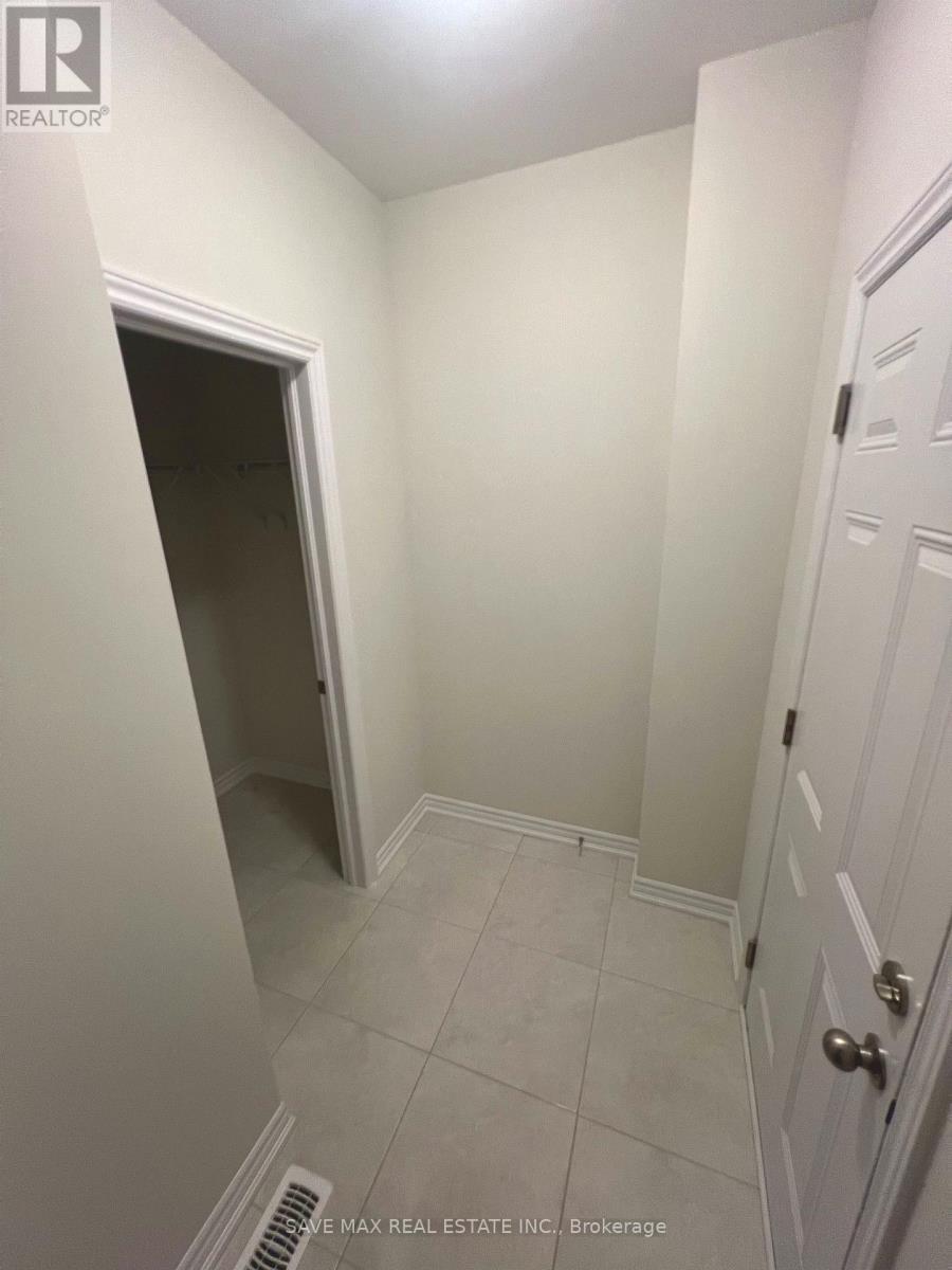 209 TERRY FOX DRIVE, Barrie — photo 5