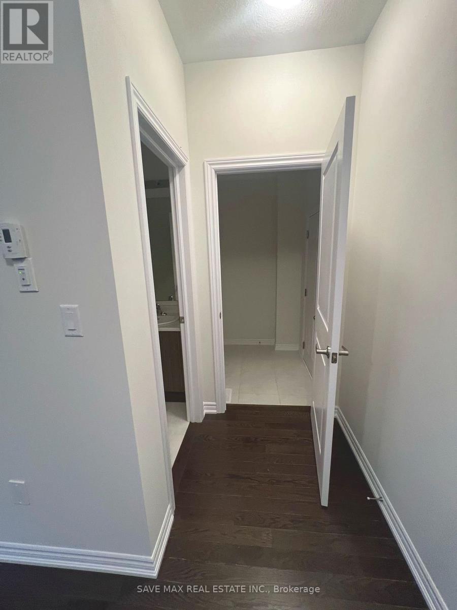 209 TERRY FOX DRIVE, Barrie — photo 6