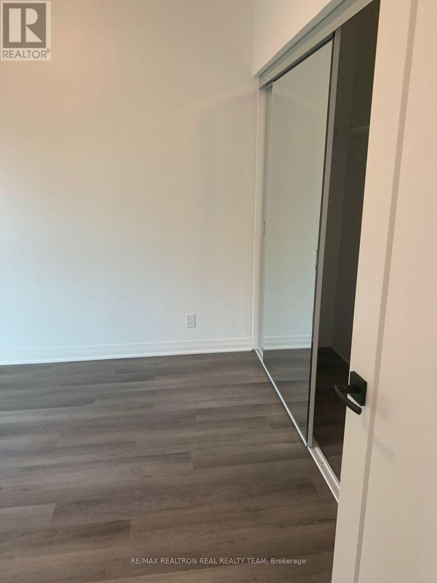 334- 102 Grovewood Common, Oakville, ON photo 5