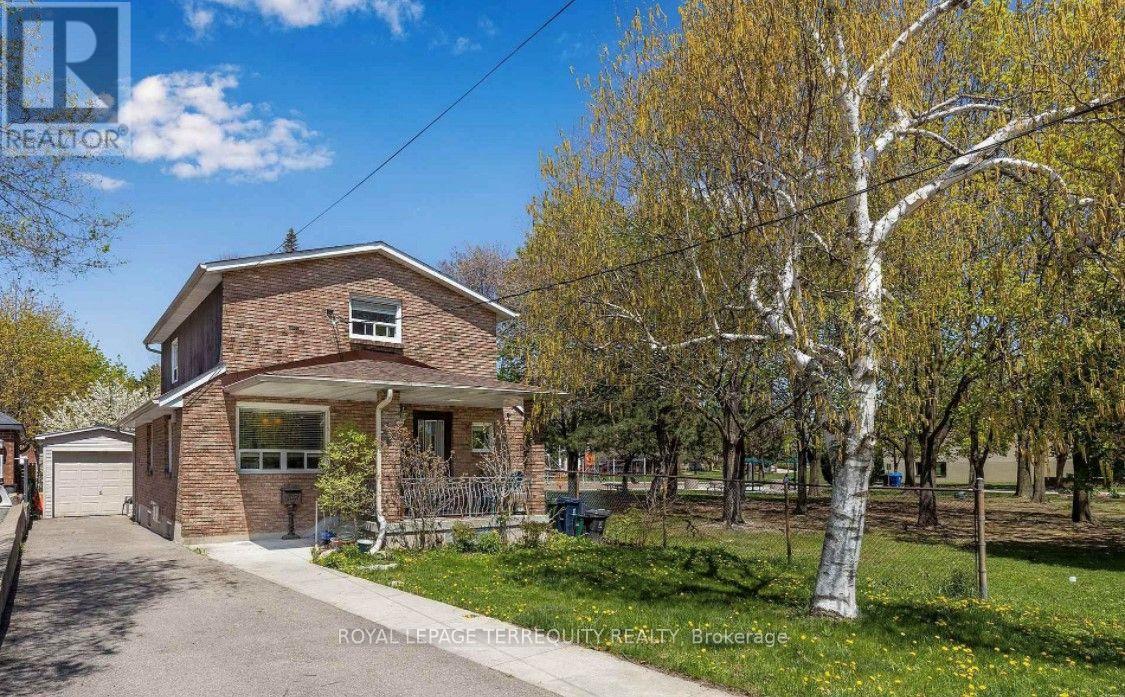Photo of 1052 Glengrove Avenue