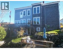 last building on cul de sac offering privacy