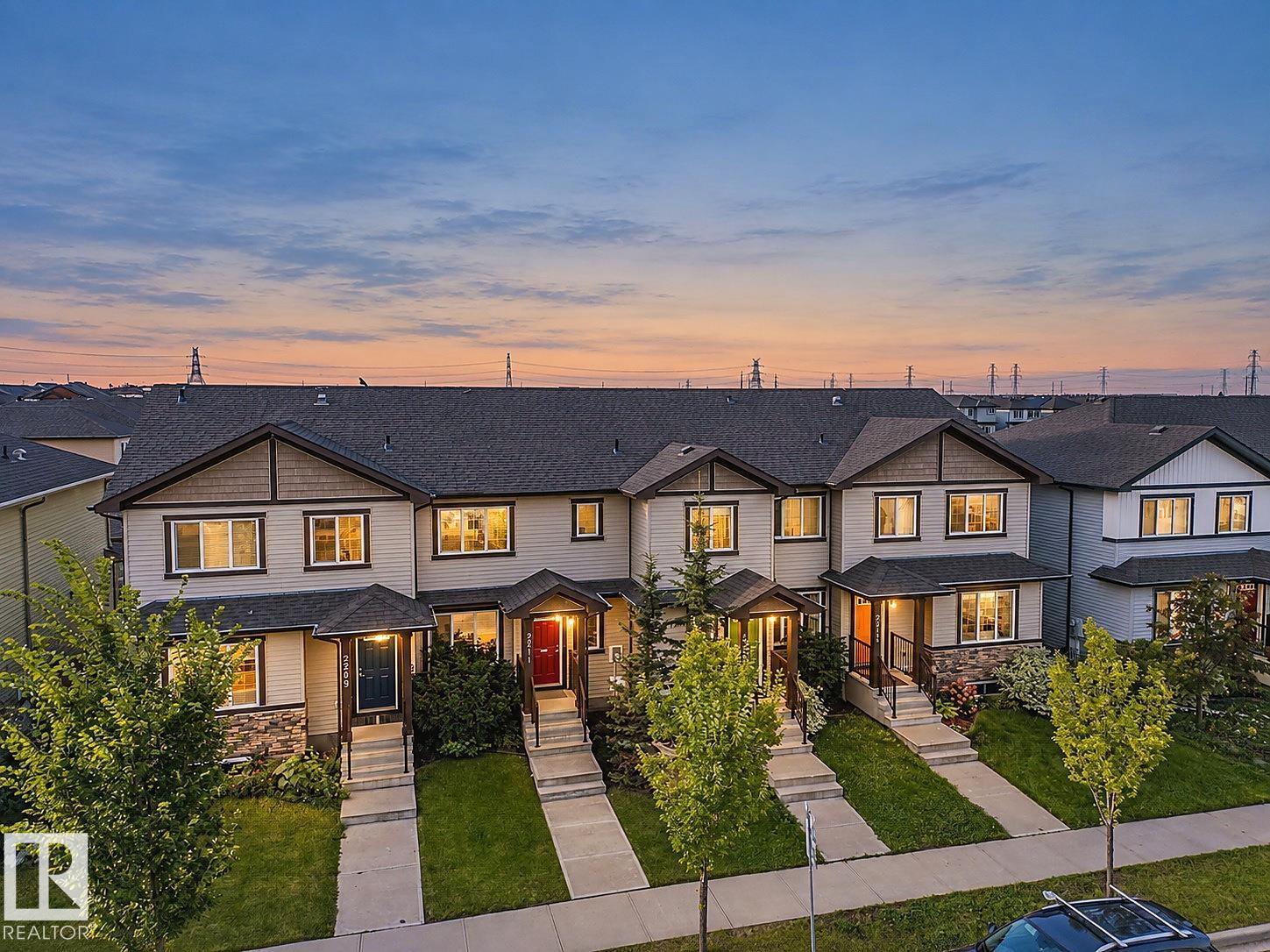 2211 16 AV NW, Edmonton, Alberta, T6T2B8