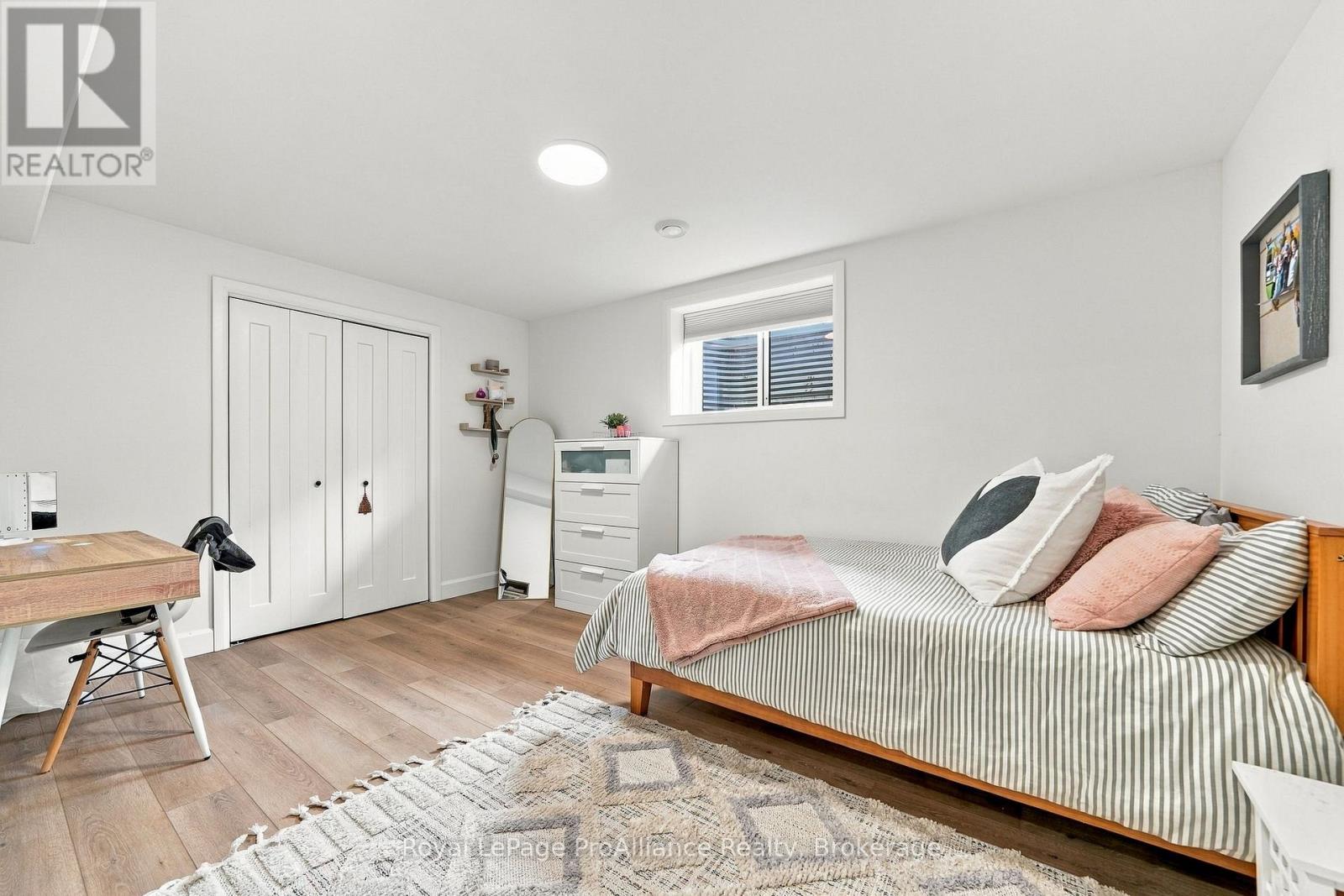 14 Horton Court, Belleville, ON photo 37