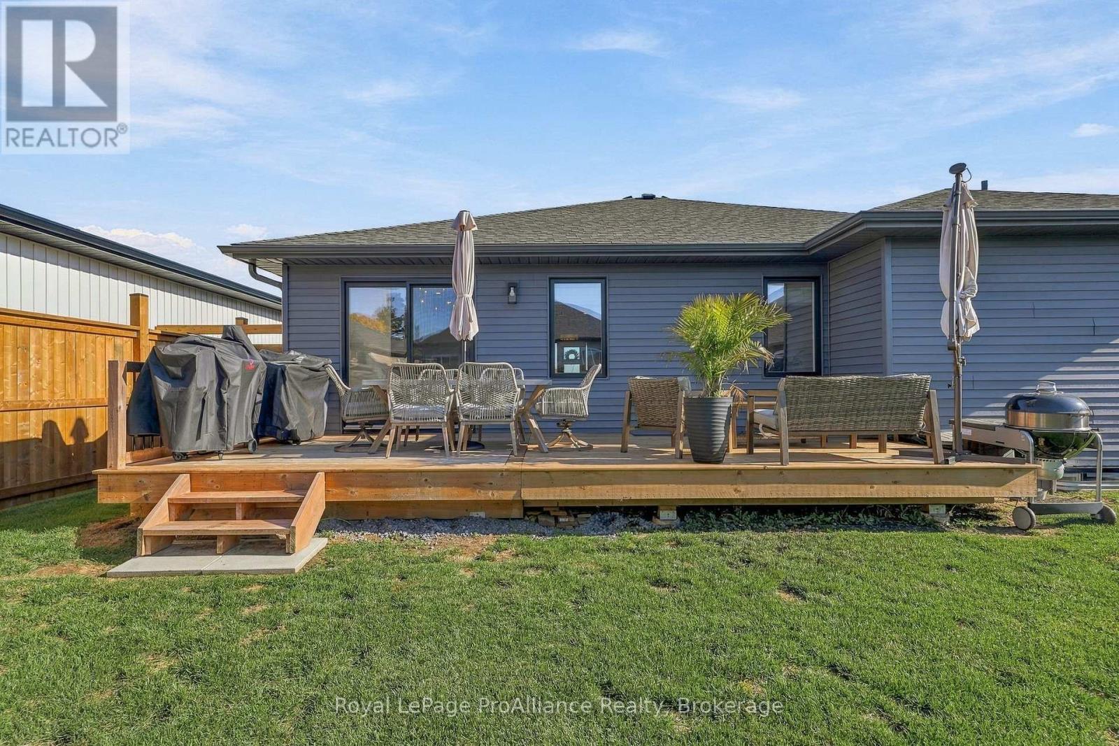 14 Horton Court, Belleville, ON photo 42