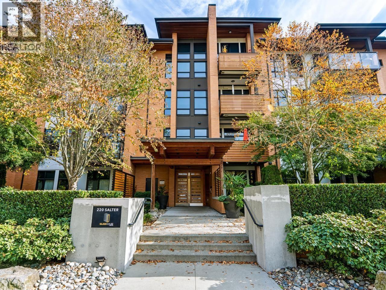 212 220 SALTER STREET, New Westminster