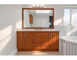 15159 93 Avenue, Surrey, BC V3R7A7 Photo 16