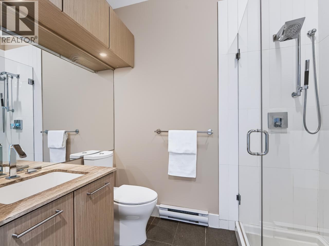 212 220 SALTER STREET, New Westminster - Image 1