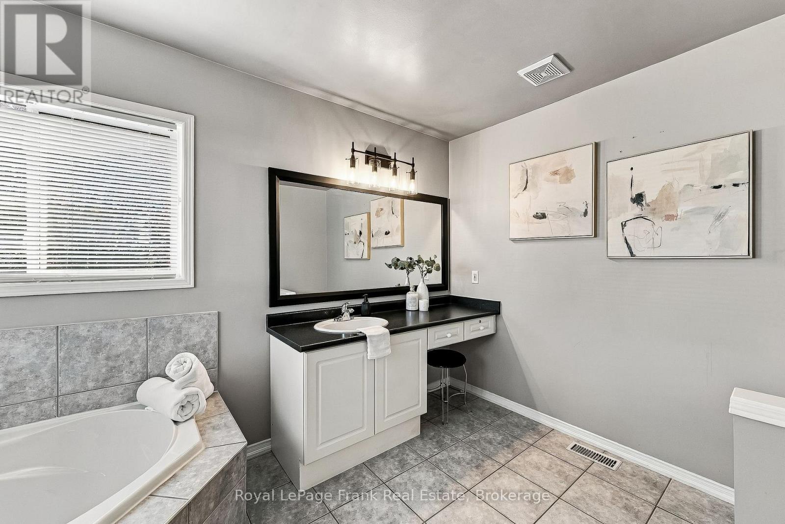 92 Warwick Avenue, Ajax, ON photo 34