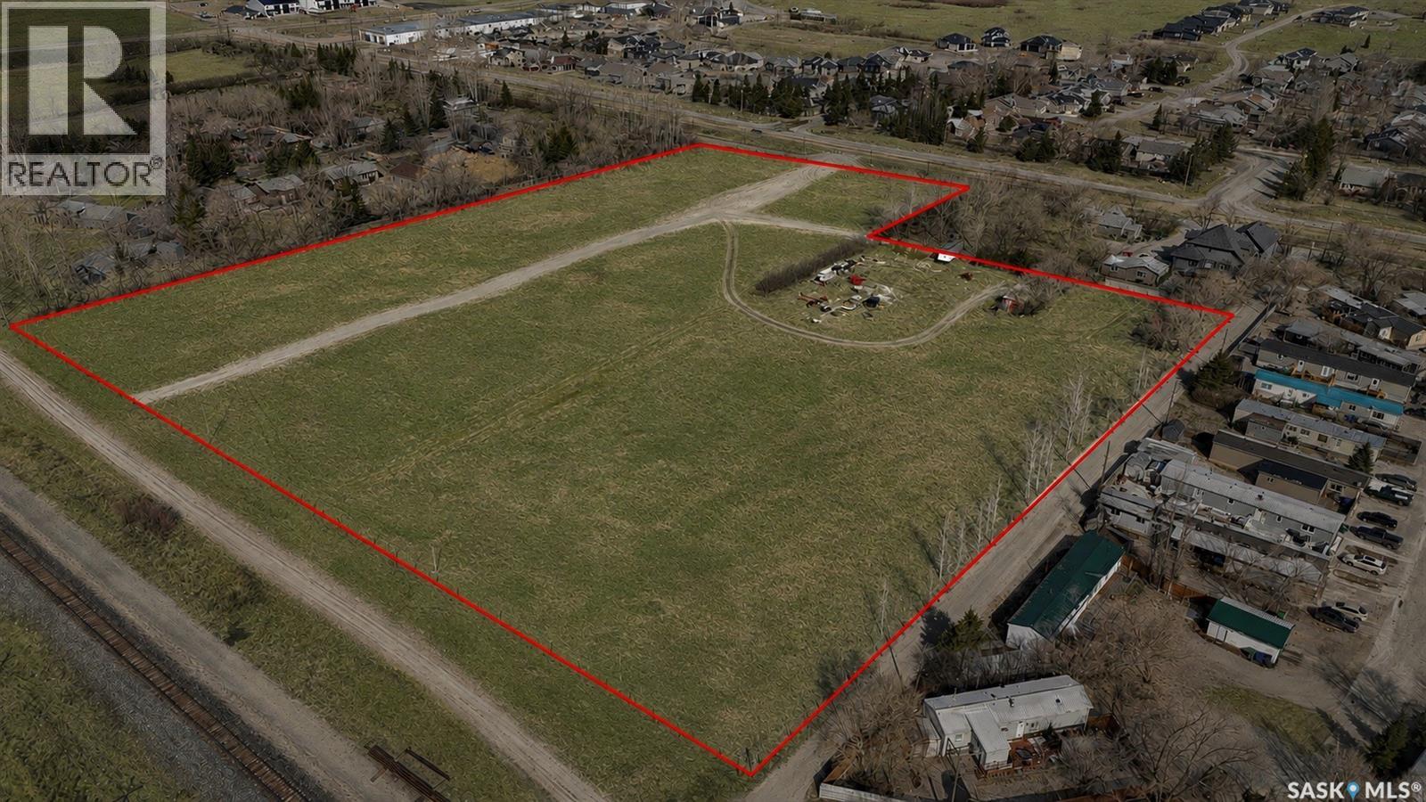 999 1st AVENUE, Pilot Butte — photo 2