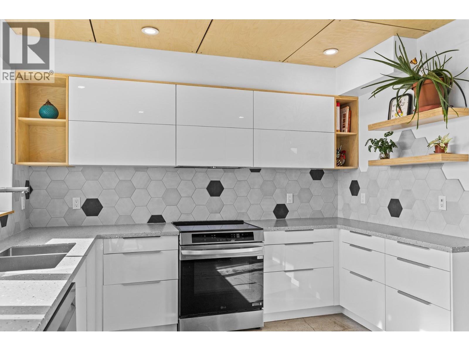  3226 Sunset Place, West Kelowna