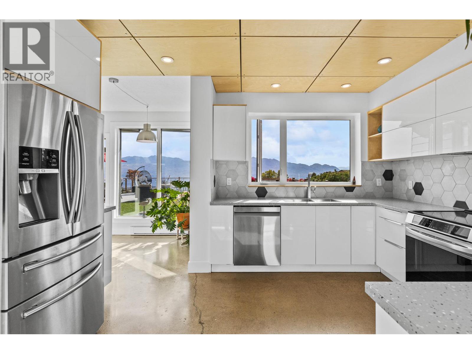  3226 Sunset Place, West Kelowna
