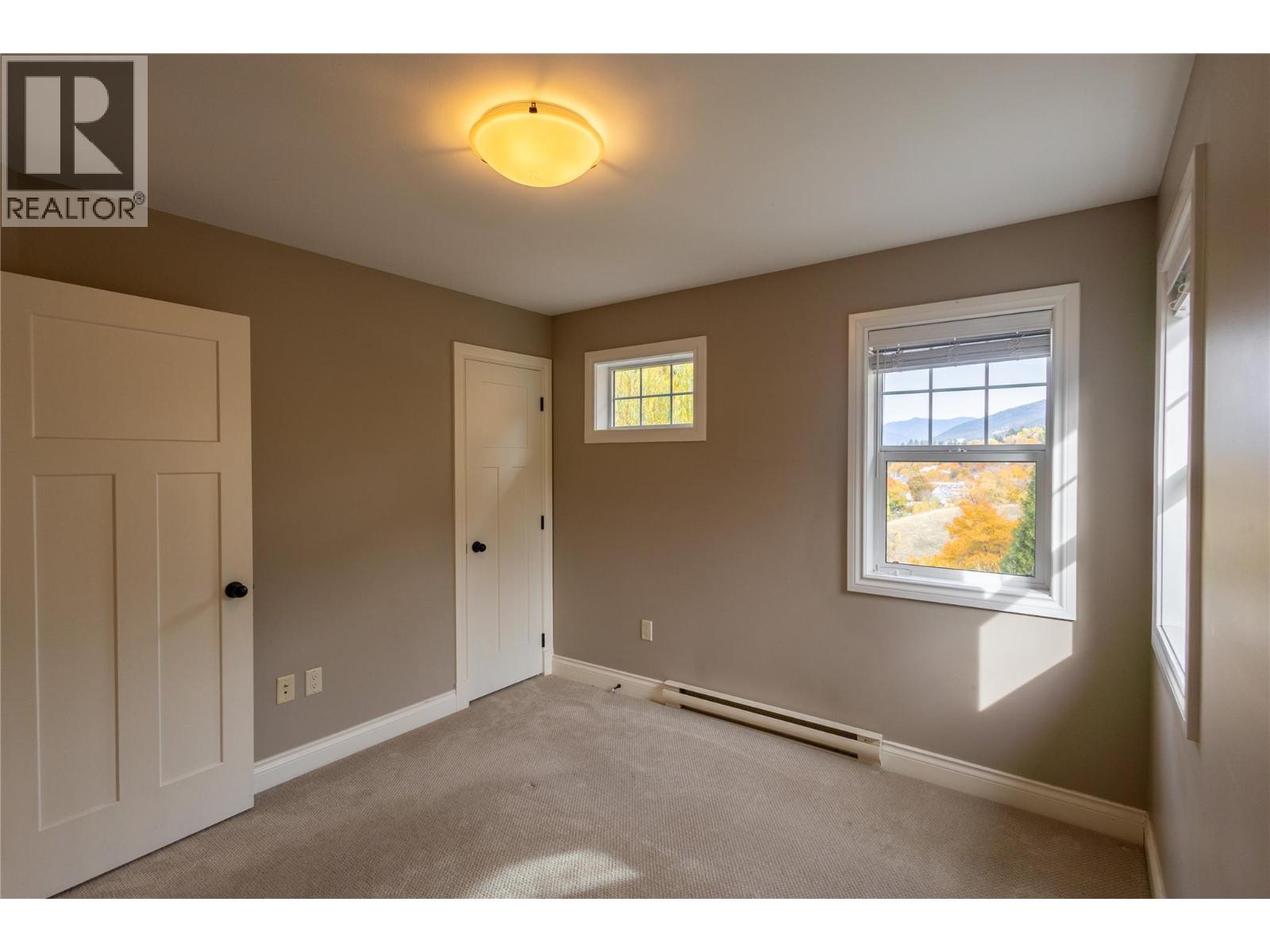 #A 407 Hamilton Avenue - 13