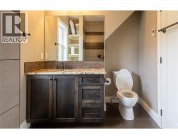 407 Hamilton Avenue Unit# A, Nelson, BC V1L3G1 Photo 28