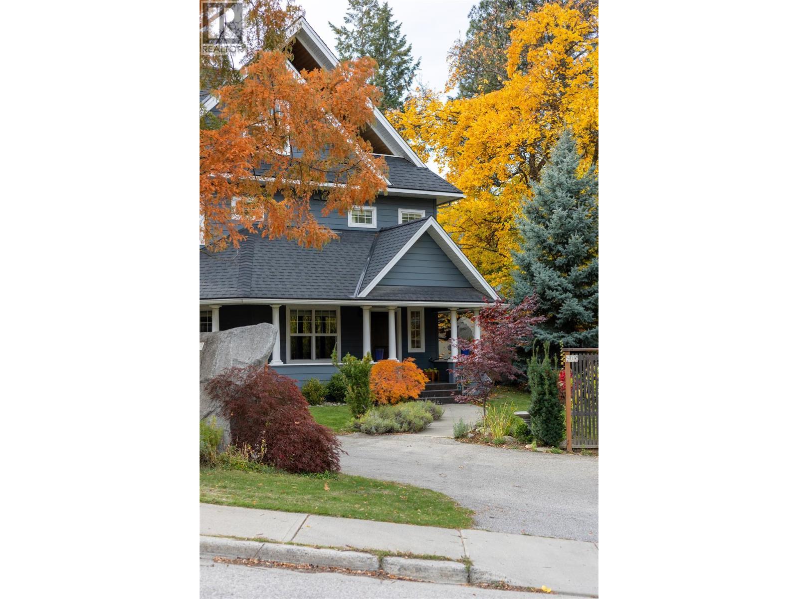 #A 407 Hamilton Avenue - 35