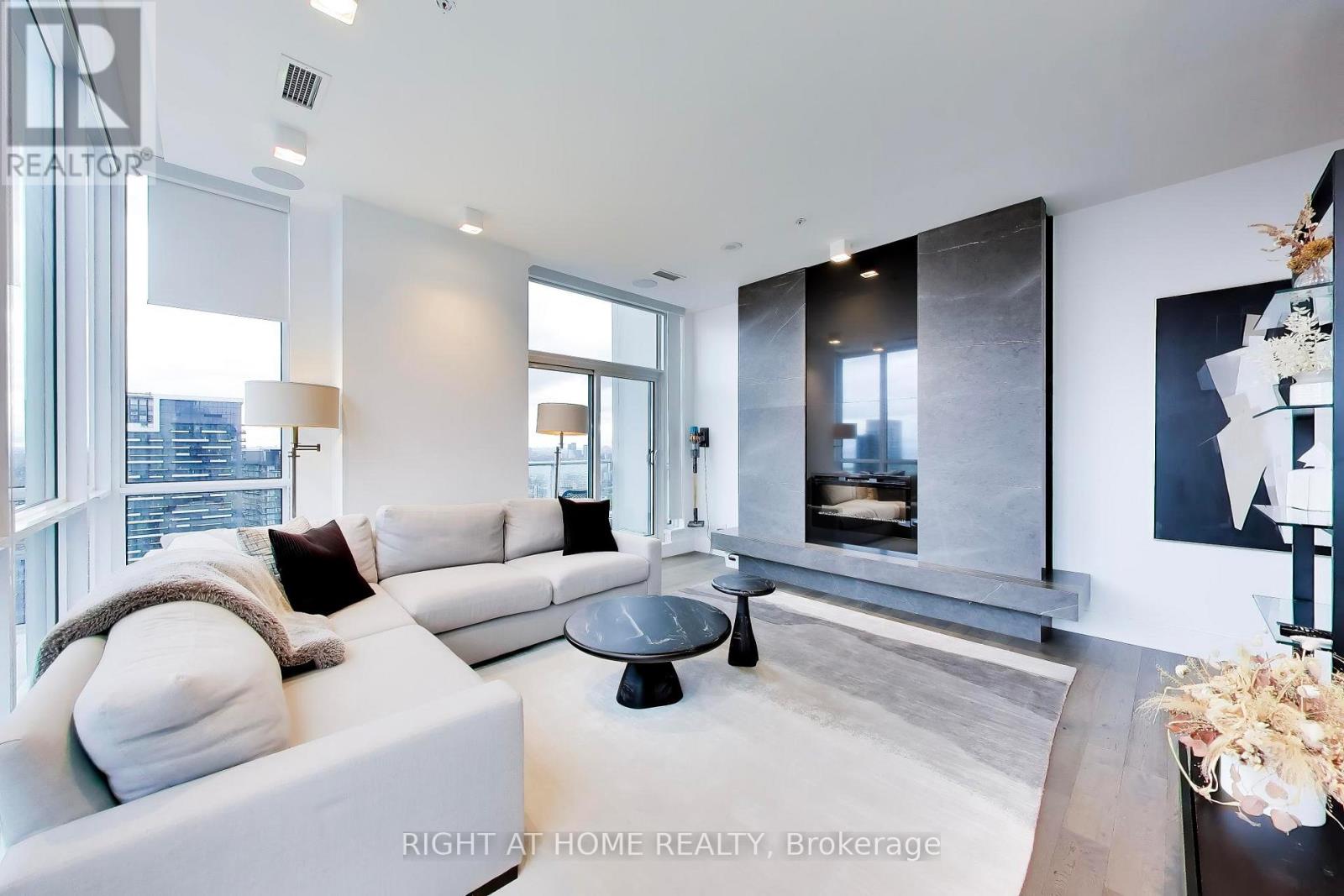 PH102- 30 Nelson Street, Toronto, ON photo 12